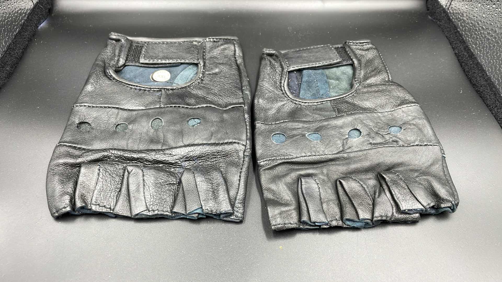 Photo 1 of XXL BIKE AND FITNESS LEATHER GLOVES