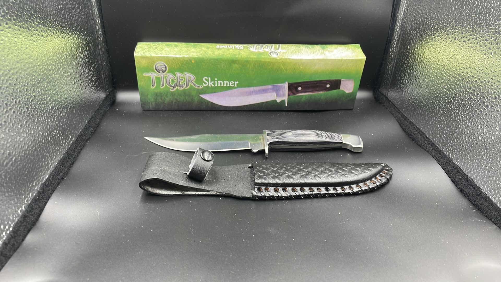 Photo 1 of TIGER SKINNER BLADE AND SHEATH 9”