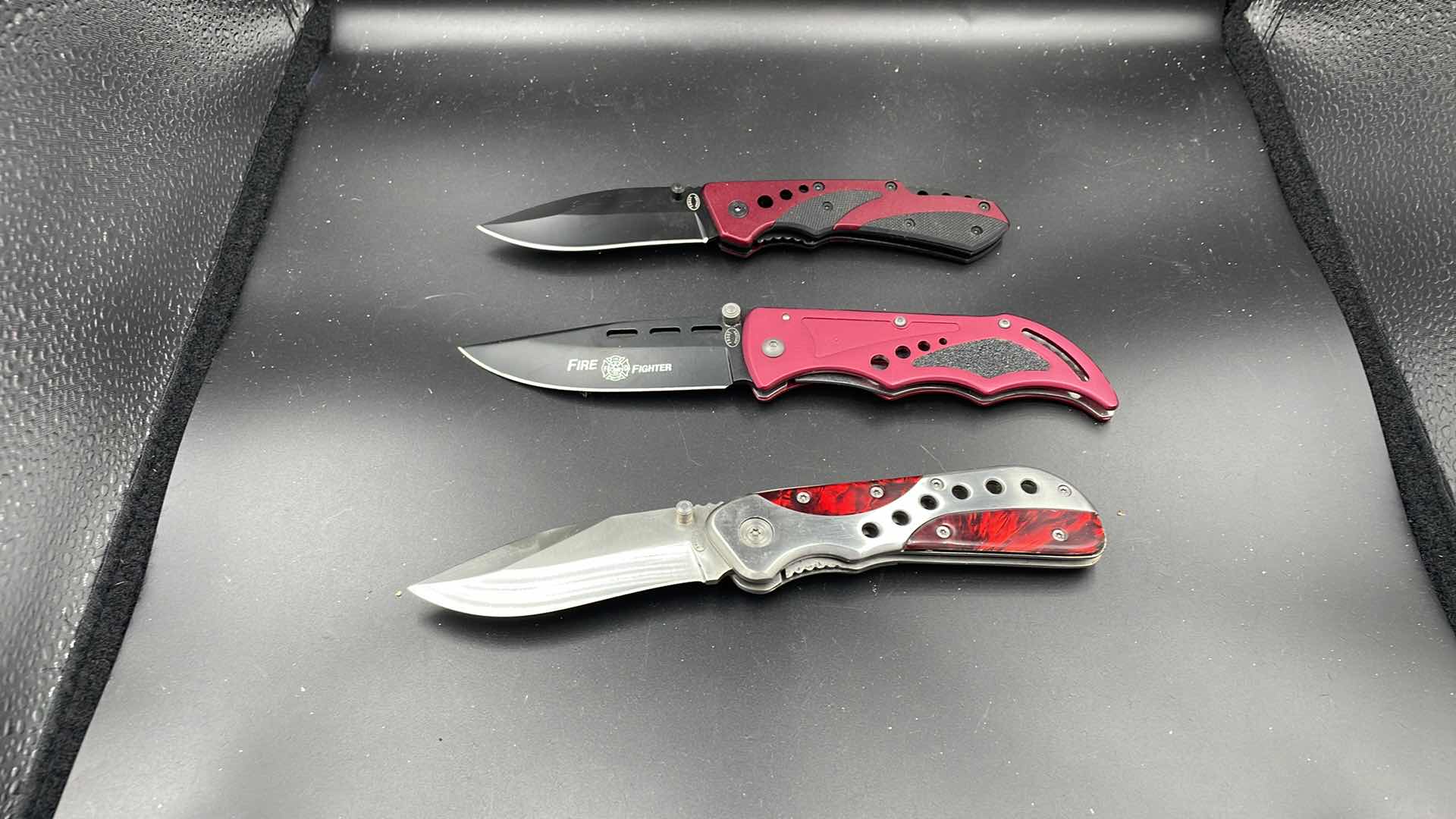 Photo 1 of FROST CUTLERY 3 PC POCKET KNIFE SET