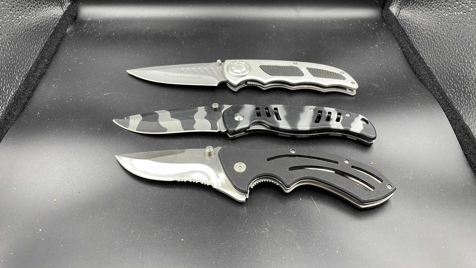Photo 1 of FROST CUTLERY 3 PC POCKET KNIFE SET