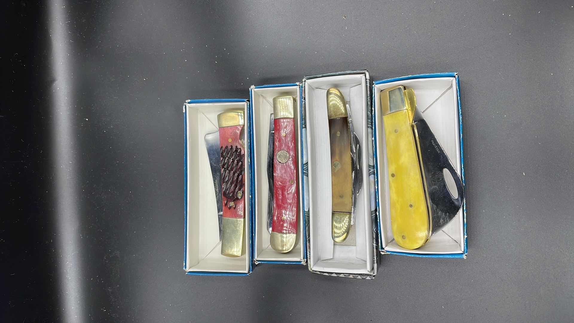 Photo 1 of FROST CUTLERY 4 PC POCKET KNIFE SET