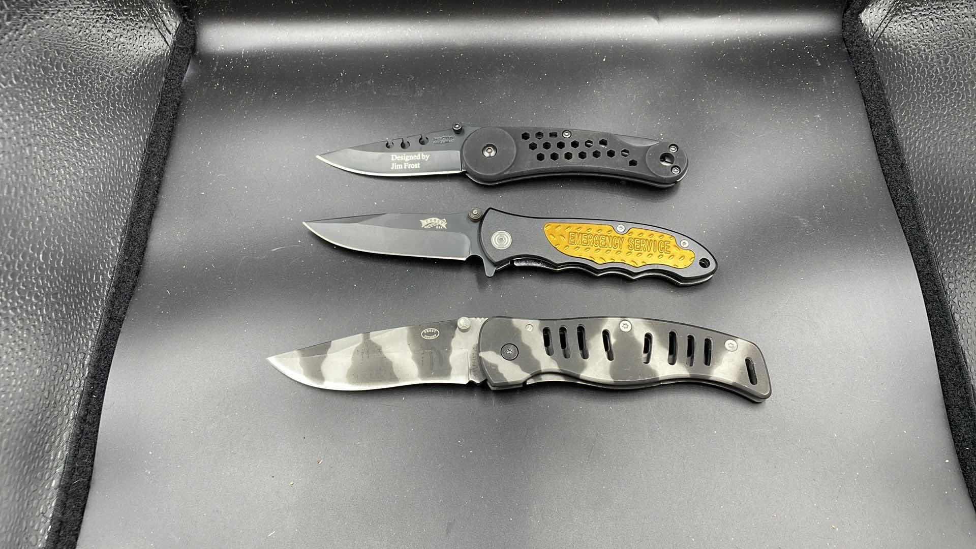 Photo 1 of FROST CUTLERY 3 PC POCKET KNIFE SET