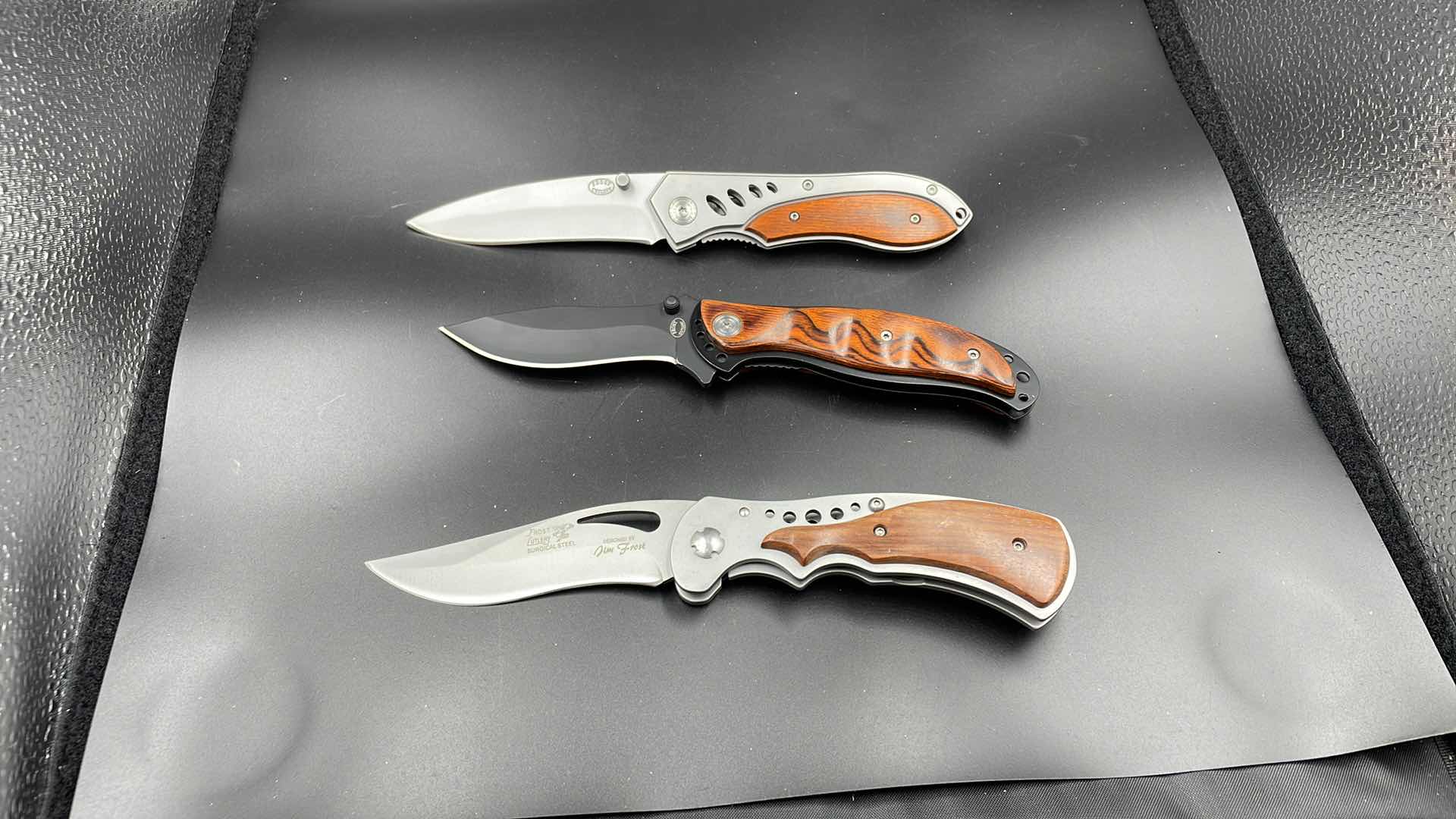 Photo 1 of FROST CUTLERY 3 PC POCKET KNIFE SET