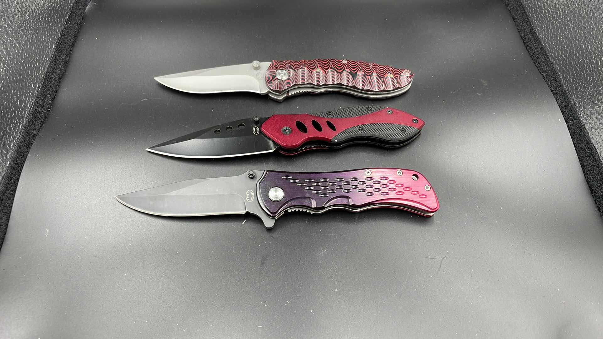 Photo 1 of FROST CUTLERY 3 PC POCKET KNIFE SET