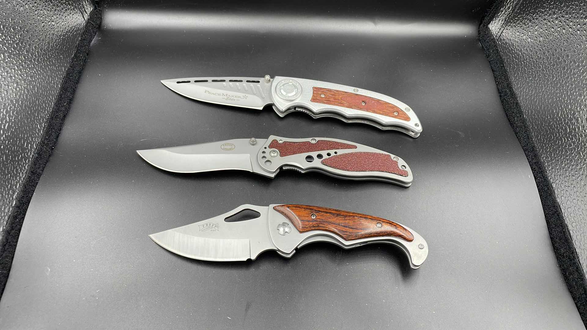 Photo 1 of FROST CUTLERY 3 PC POCKET KNIFE SET