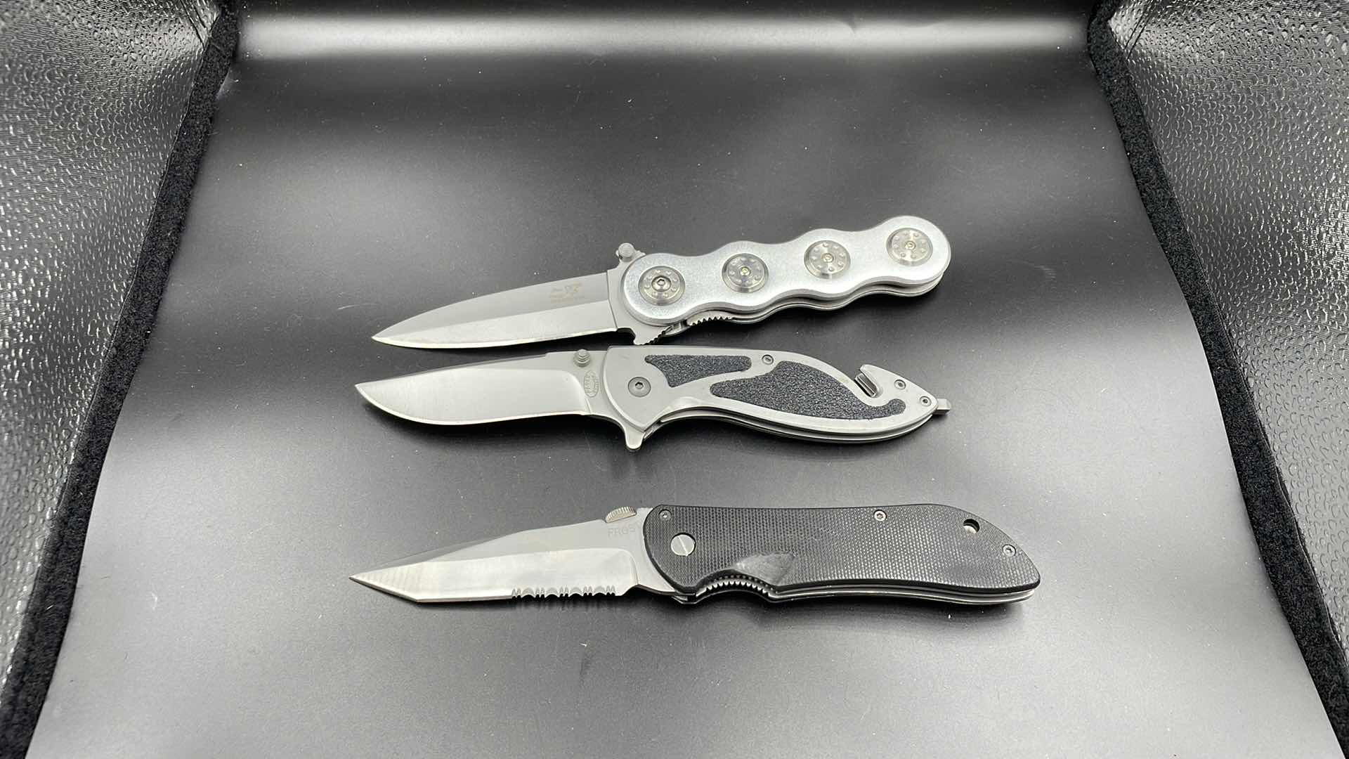 Photo 1 of FROST CUTLERY 3 PC POCKET KNIFE SET