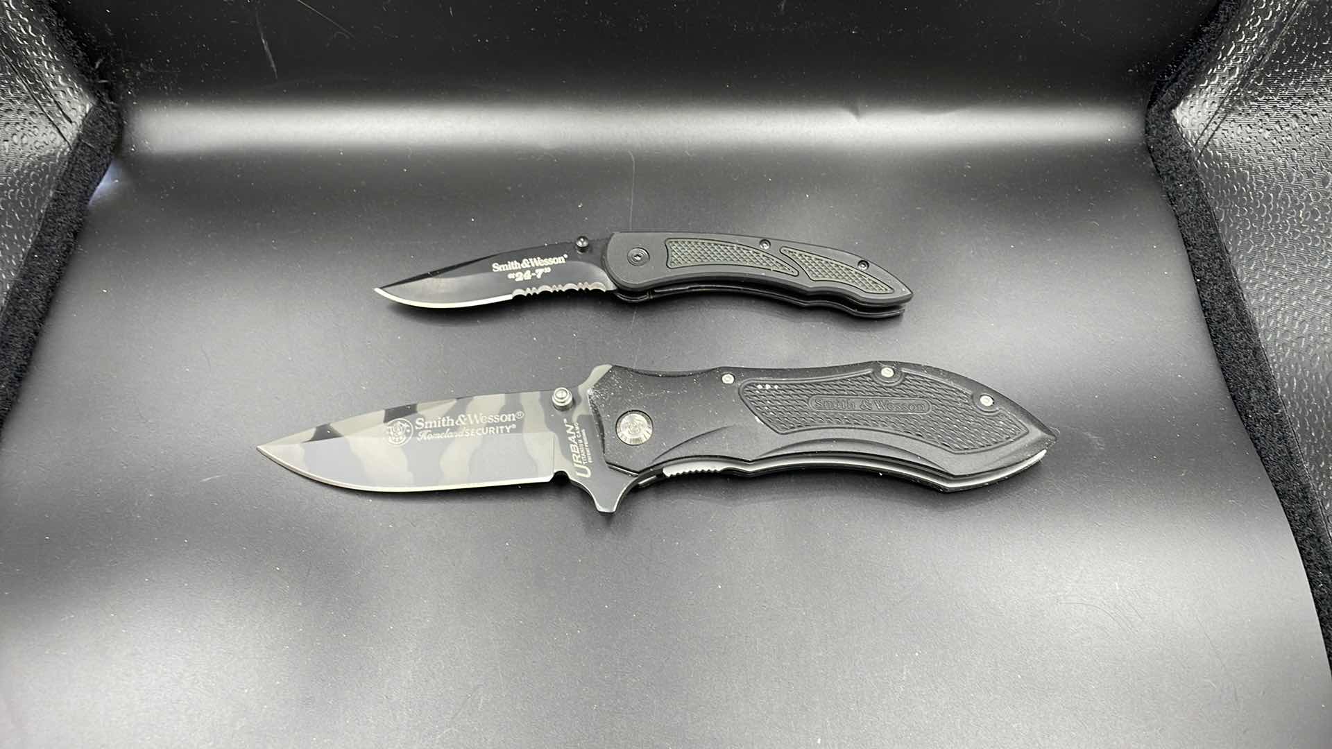 Photo 1 of PAIR OF SMITH & WESSON POCKET KNIVES