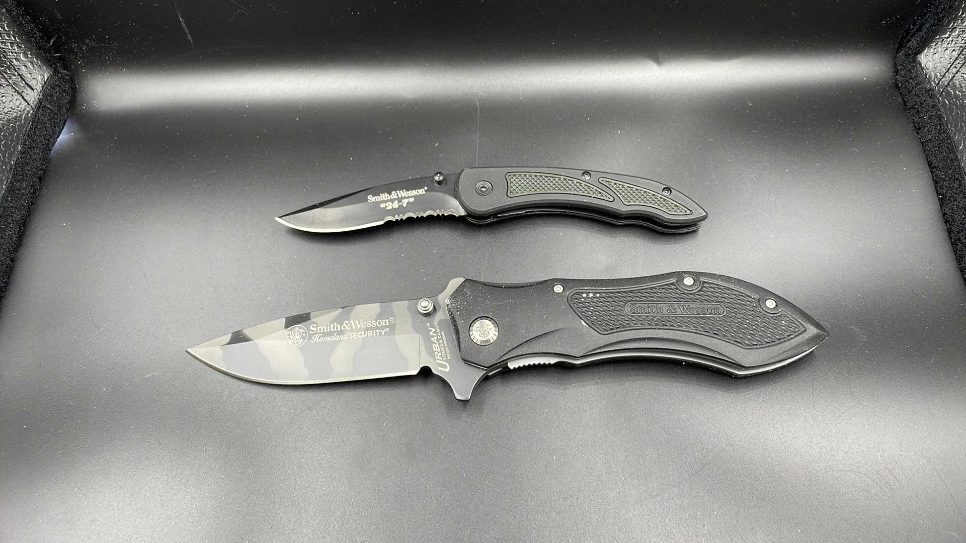 Photo 1 of PAIR OF SMITH & WESSON POCKET KNIVES