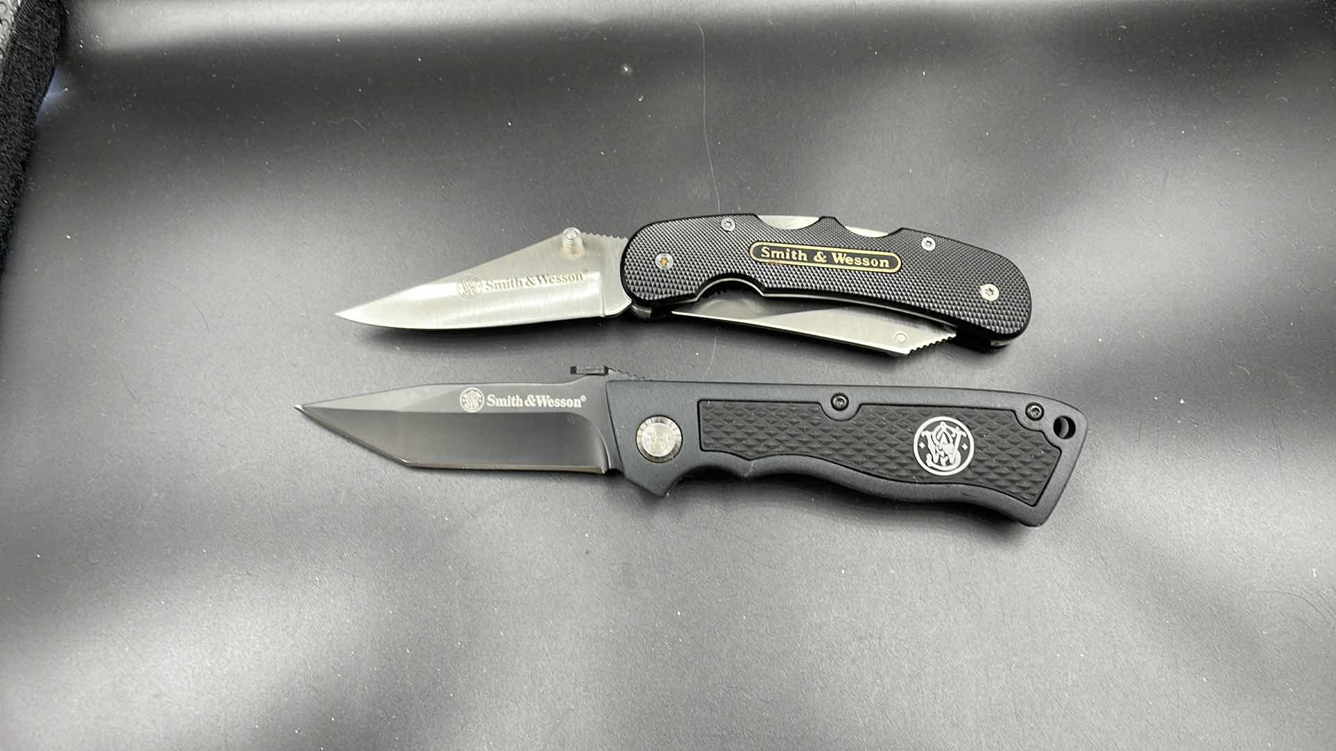 Photo 2 of PAIR OF SMITH & WESSON POCKET KNIVES