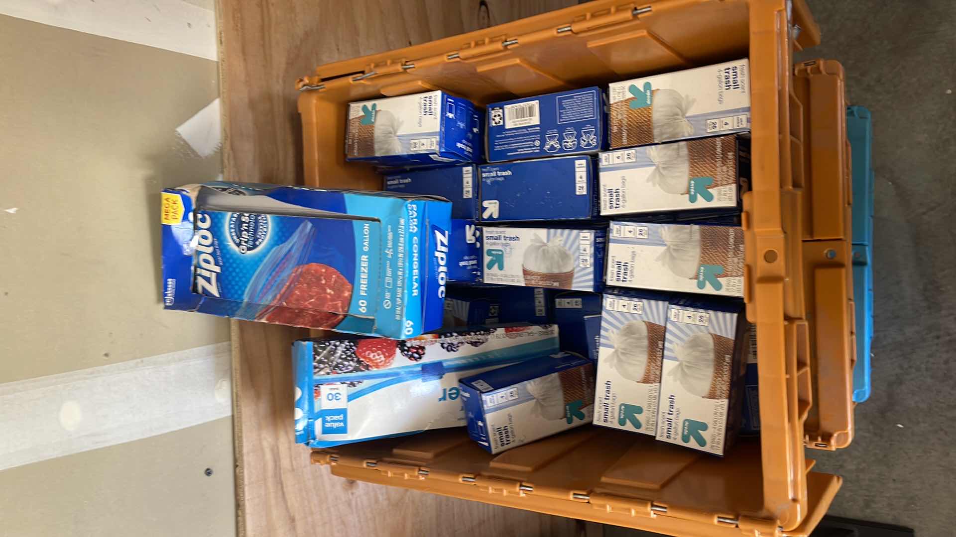 Photo 1 of TOTE OF TRASH BAGS & ZIPLOCK BAGS