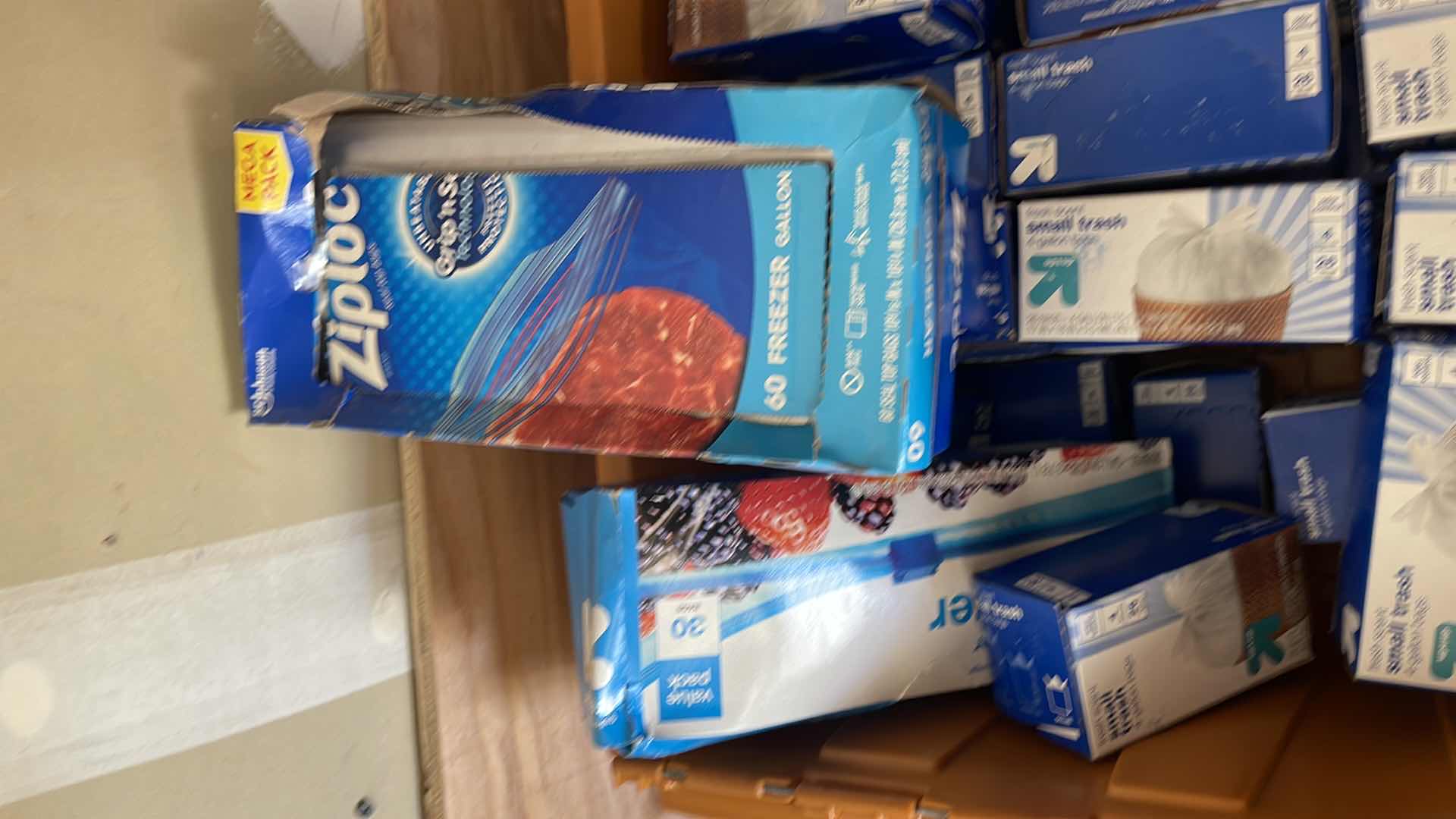 Photo 2 of TOTE OF TRASH BAGS & ZIPLOCK BAGS