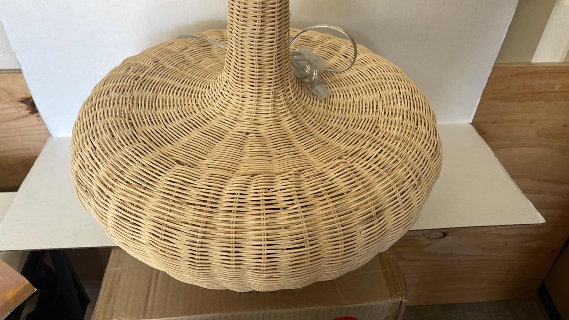 Photo 1 of WICKER TABLE LAMP H33”