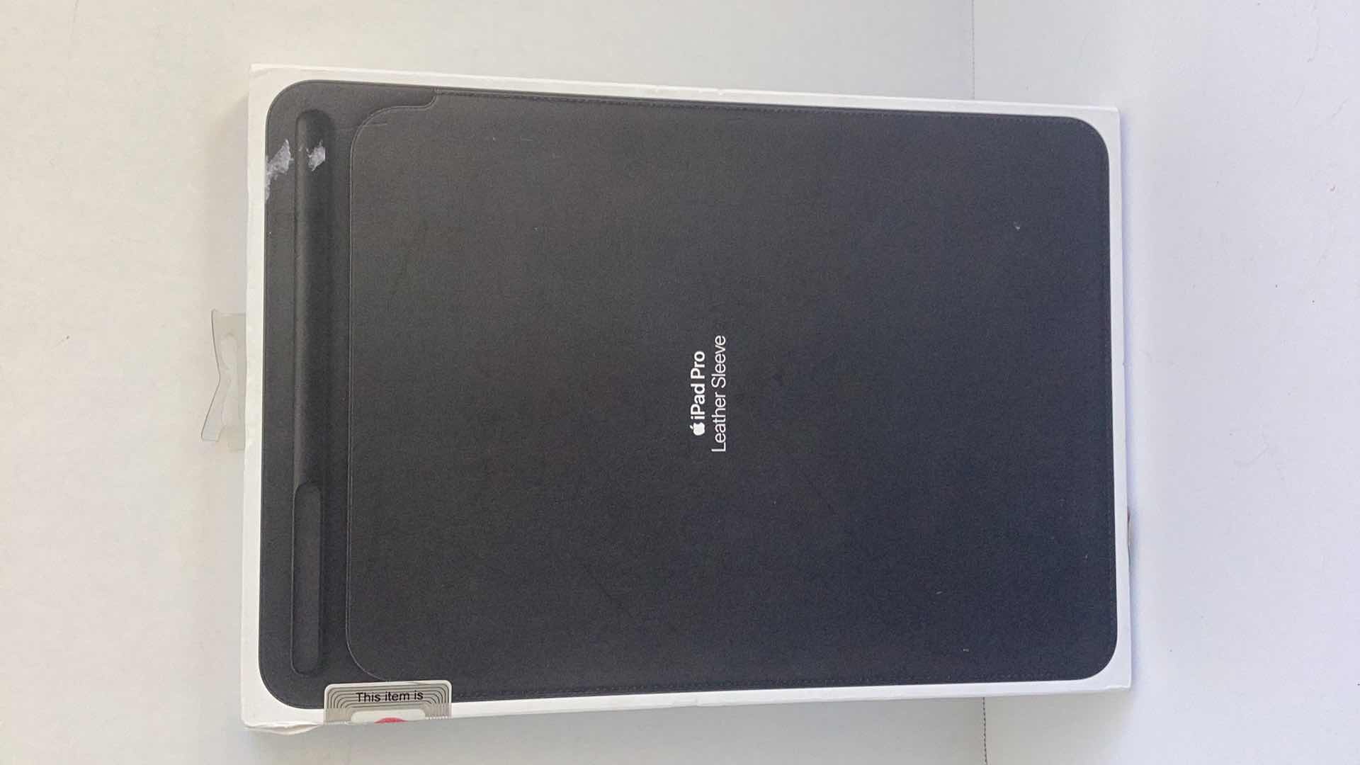 Photo 1 of IPAD PRO LEATHER SLEEVE