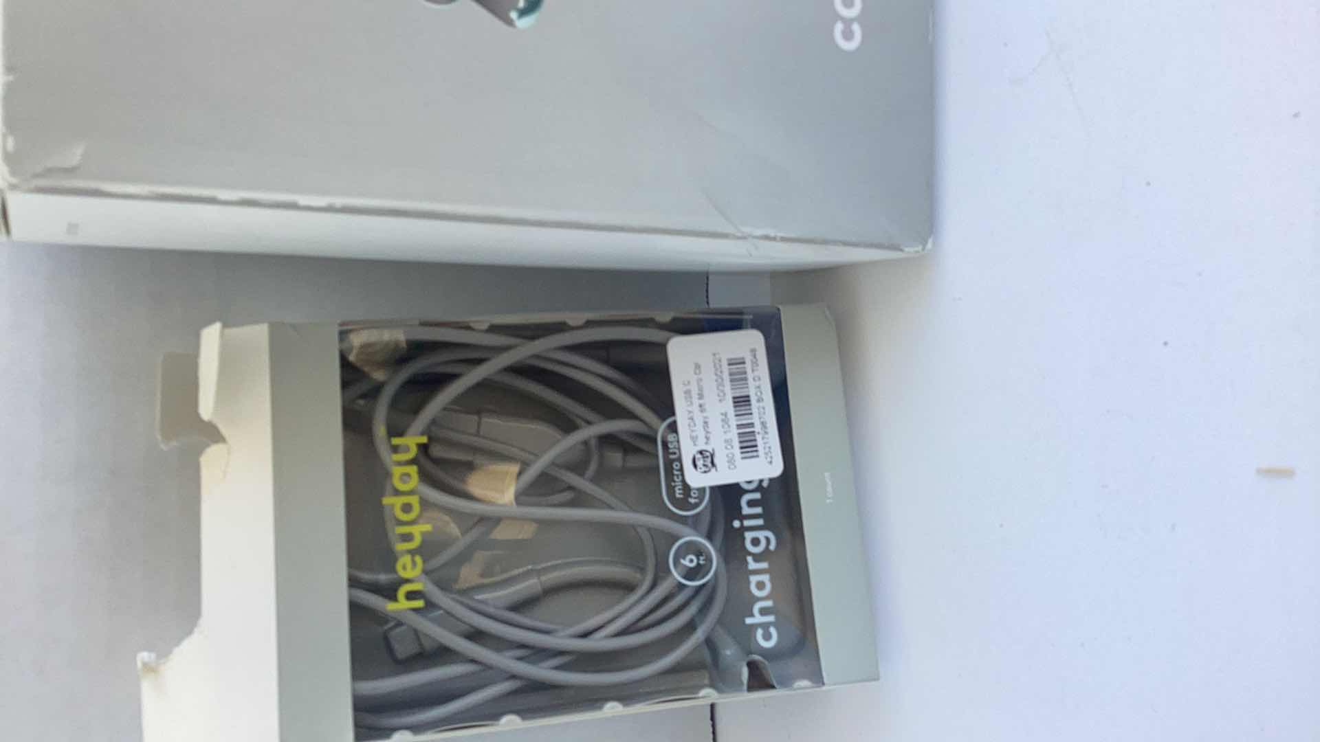 Photo 2 of CELL PHONE ACCESSORIES