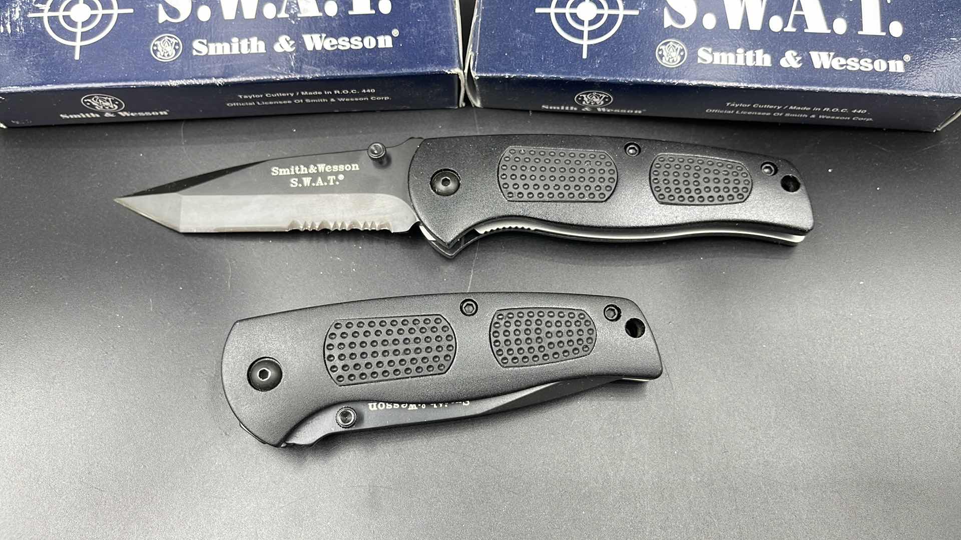 Photo 2 of 2 PC SMITH & WESSON S.W.A.T. KNIFE SW114