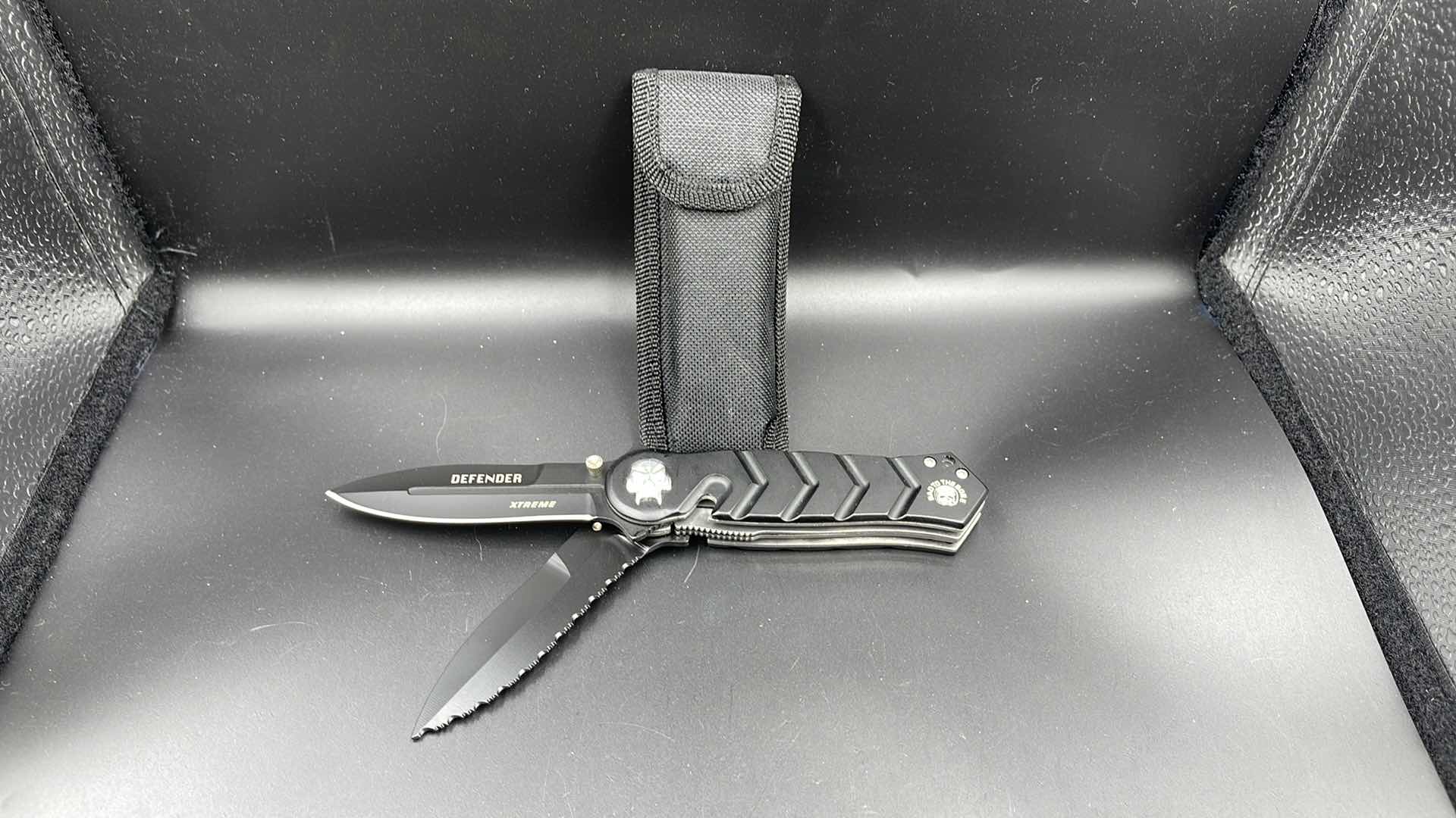 Photo 1 of DEFENDER EXTREME KNIFE W SHEATH 8”