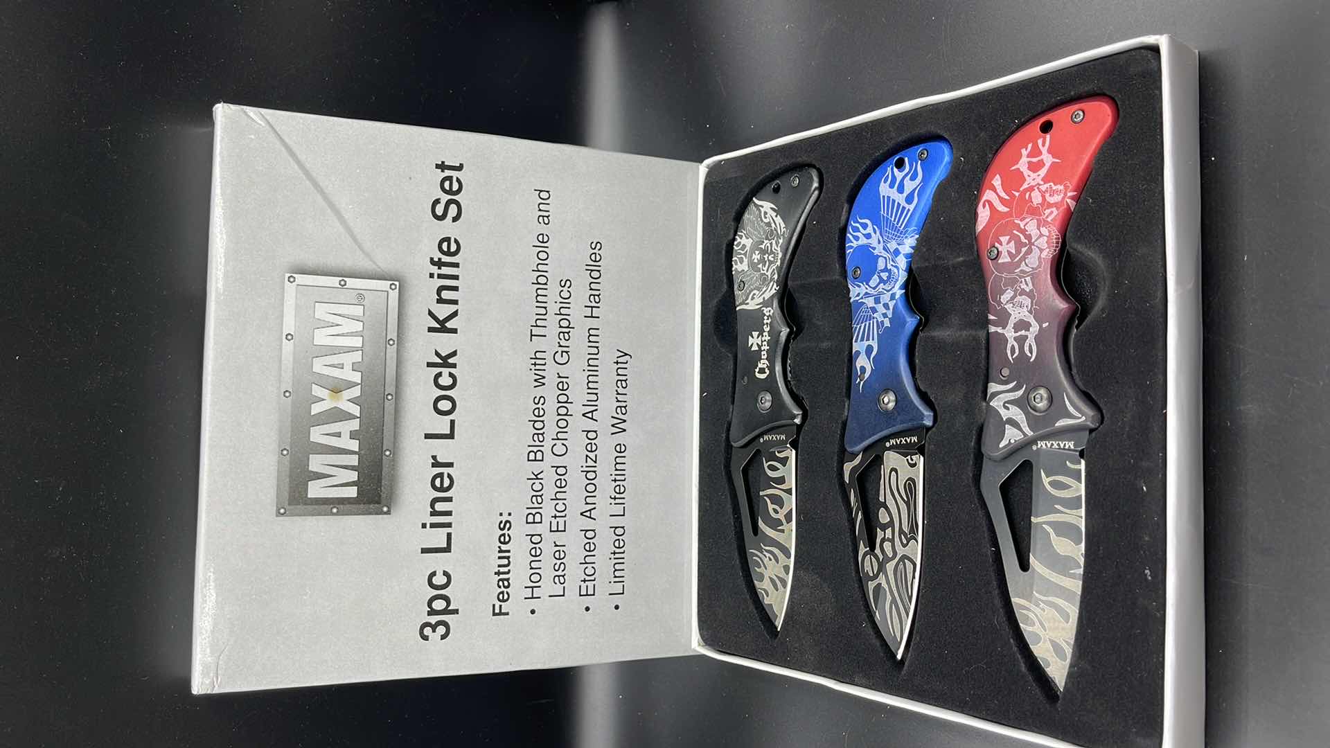 Photo 1 of MAXAM 3 PC LINER LOCK KNIFE SET 6”