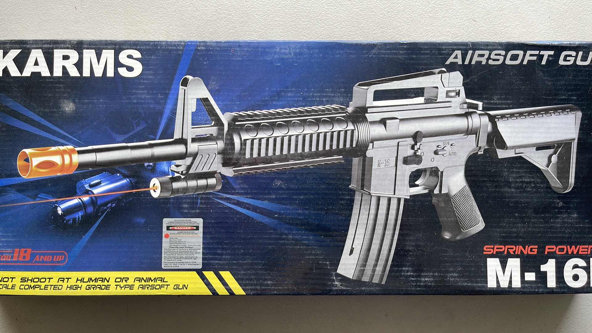 Photo 1 of UKARMS M-16B AIRSOFT GUN