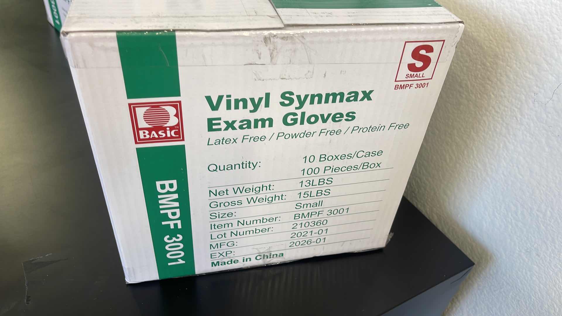 Photo 1 of 3 BOXES OF VINYL SYNMAX EXAM GLOVES SMALL (1000 GLOVES TOTAL)