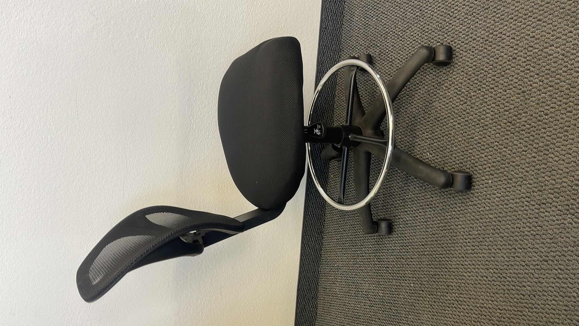 Photo 1 of LARGE ROLLING ADJ HEIGHT OFFICE CHAIR