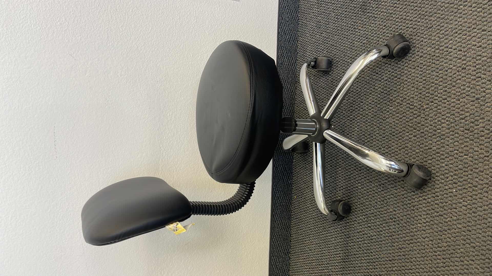 Photo 1 of LARGE ROLLING ADJ HEIGHT OFFICE CHAIR