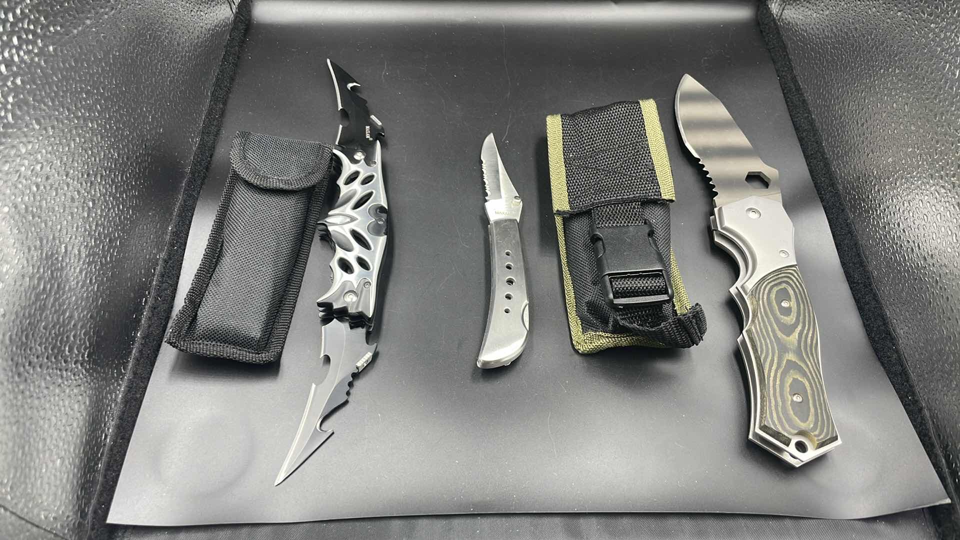 Photo 1 of 3 PC HUNTING KNIFE SET