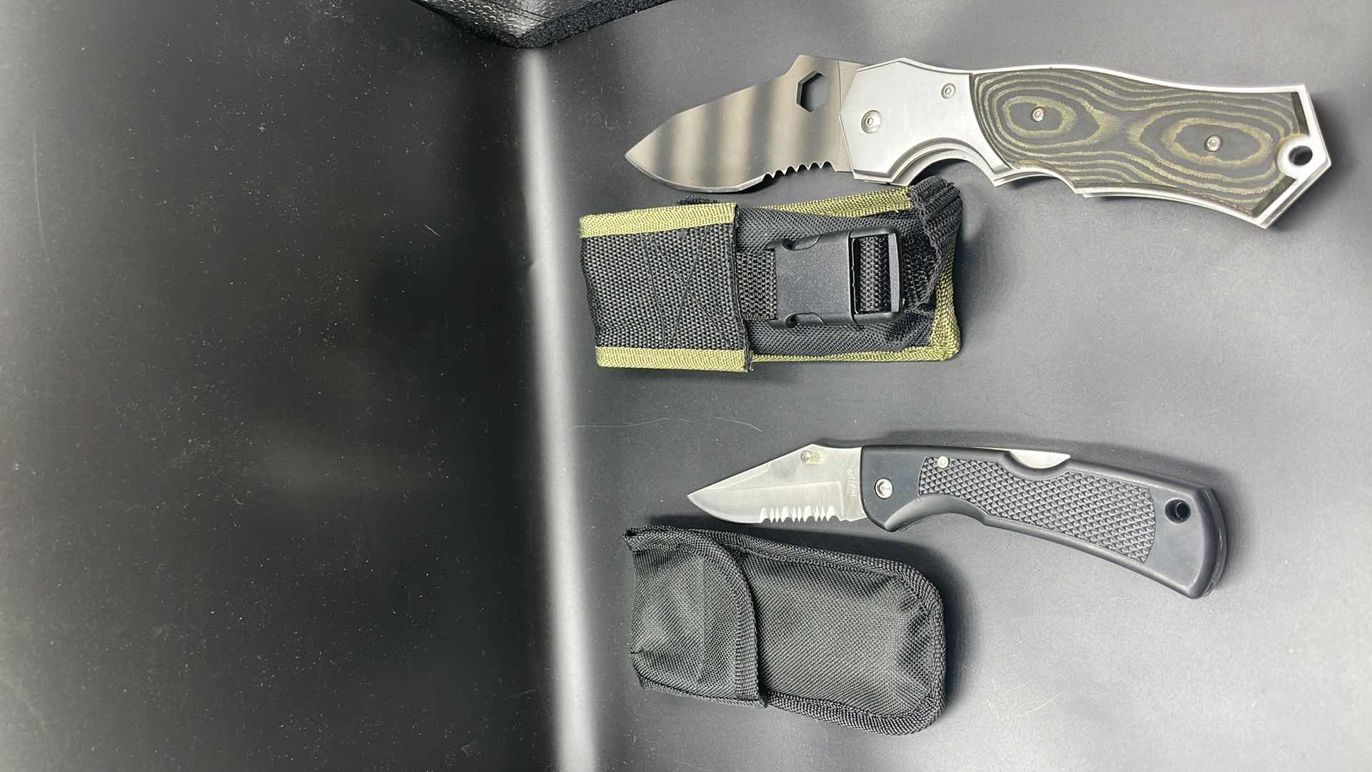 Photo 1 of 2 PC HUNTING KNIFE SET