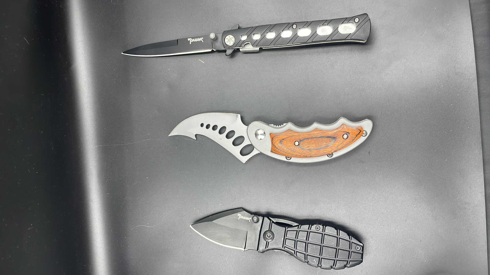 Photo 1 of 3 PC HUNTING KNIFE SET