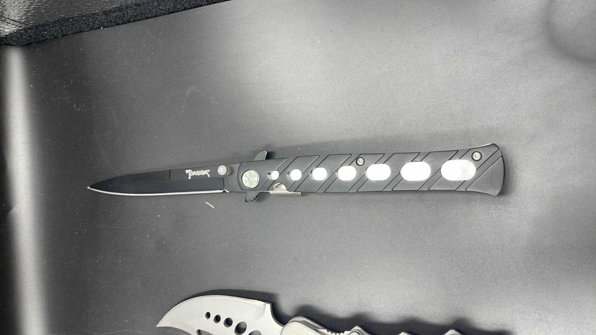 Photo 2 of 3 PC HUNTING KNIFE SET