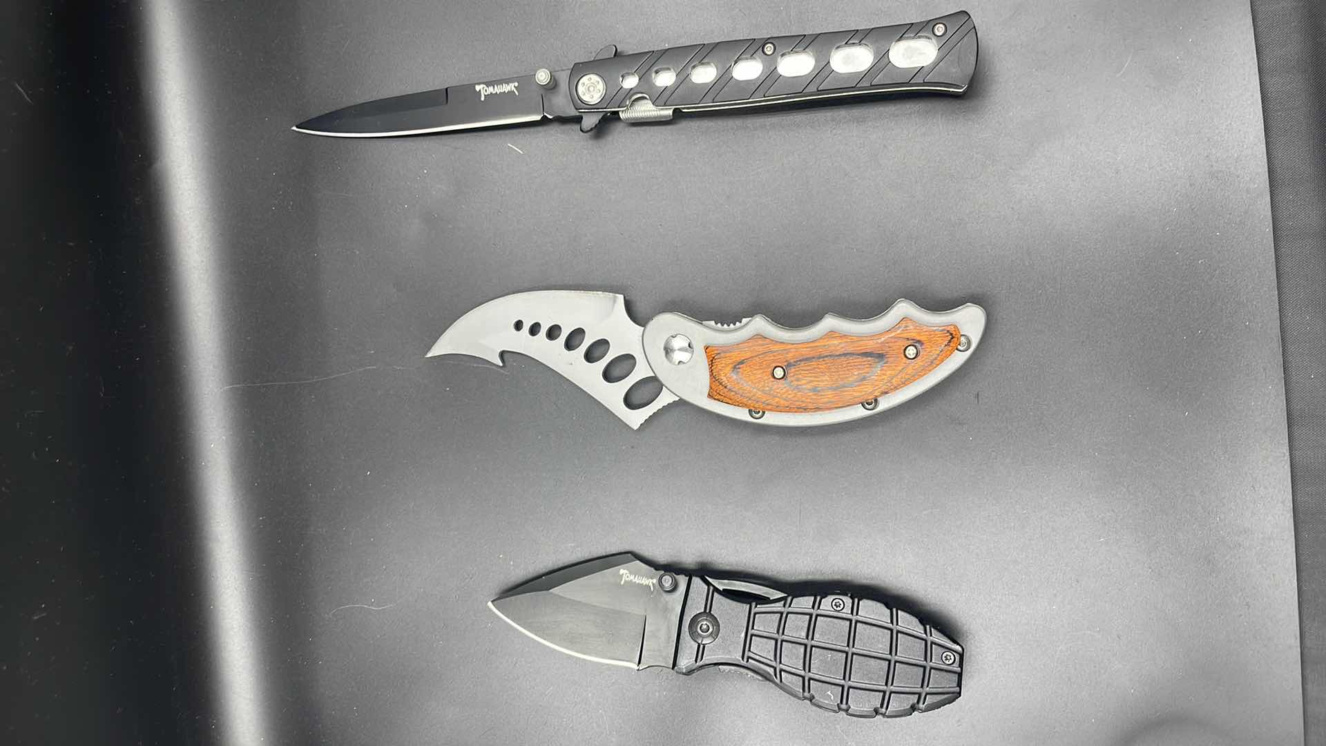 Photo 1 of 3 PC HUNTING KNIFE SET