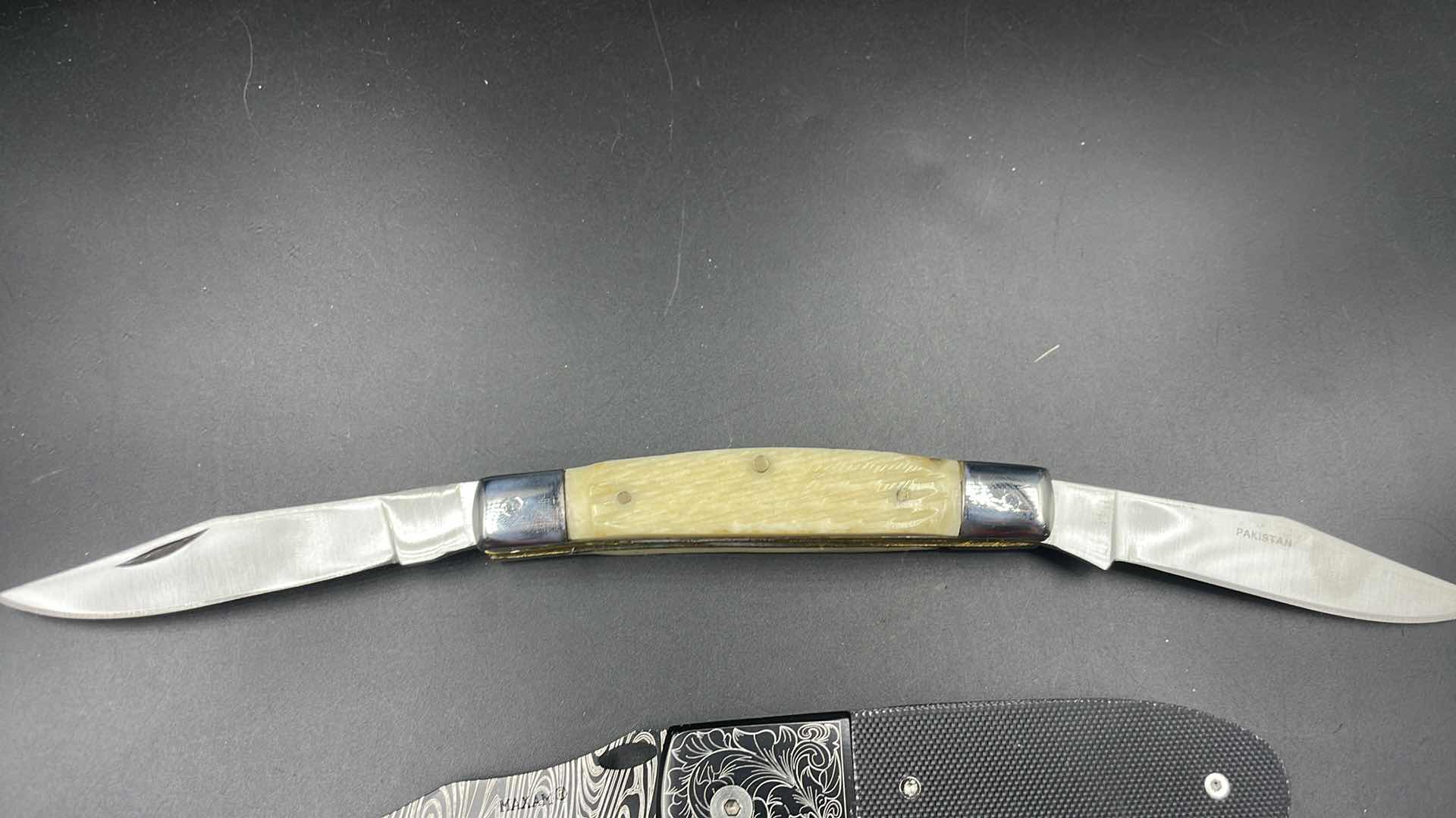 Photo 1 of 2 PC HUNTING KNIFE SET