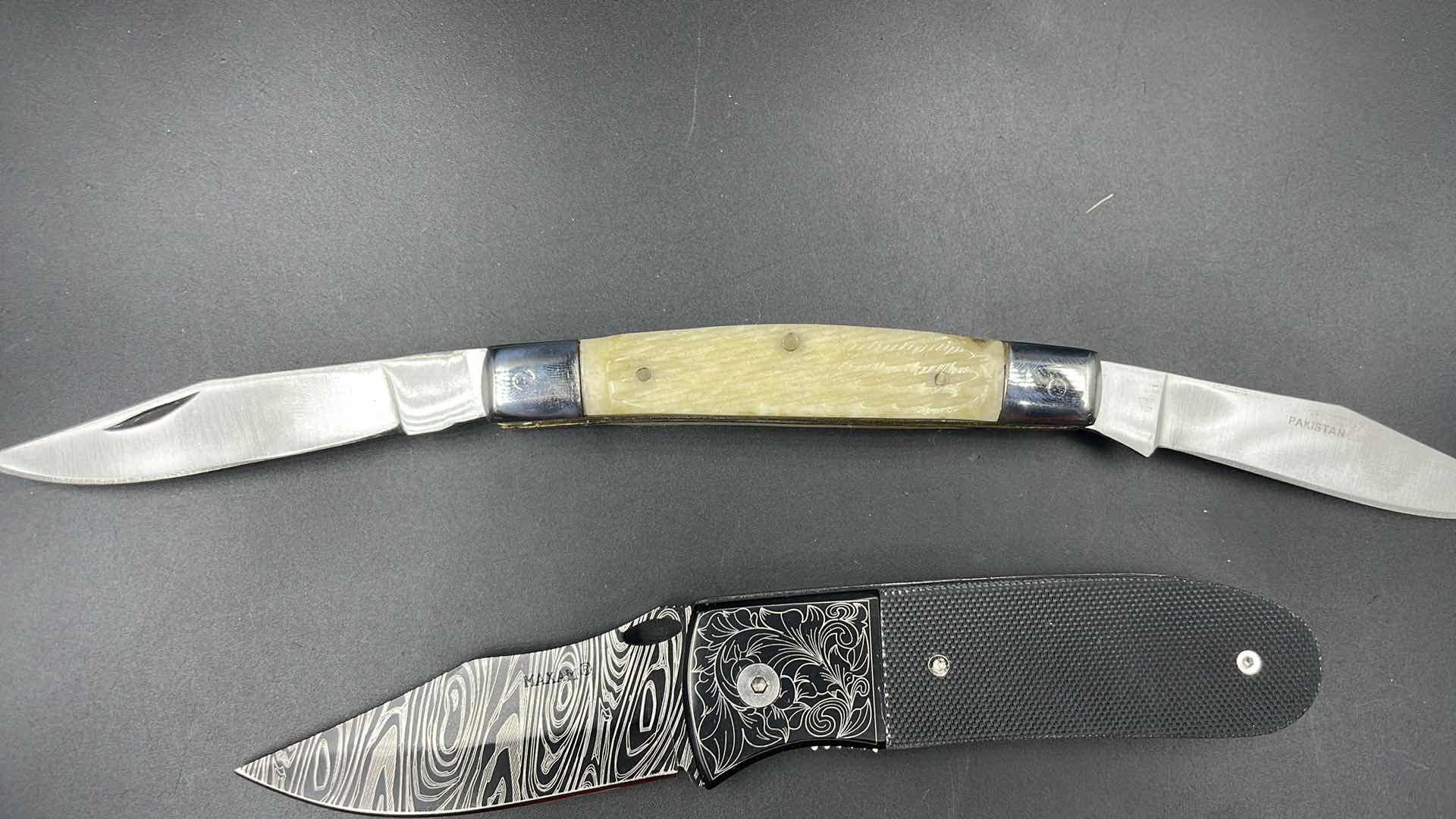 Photo 1 of 2 PC HUNTING KNIFE SET