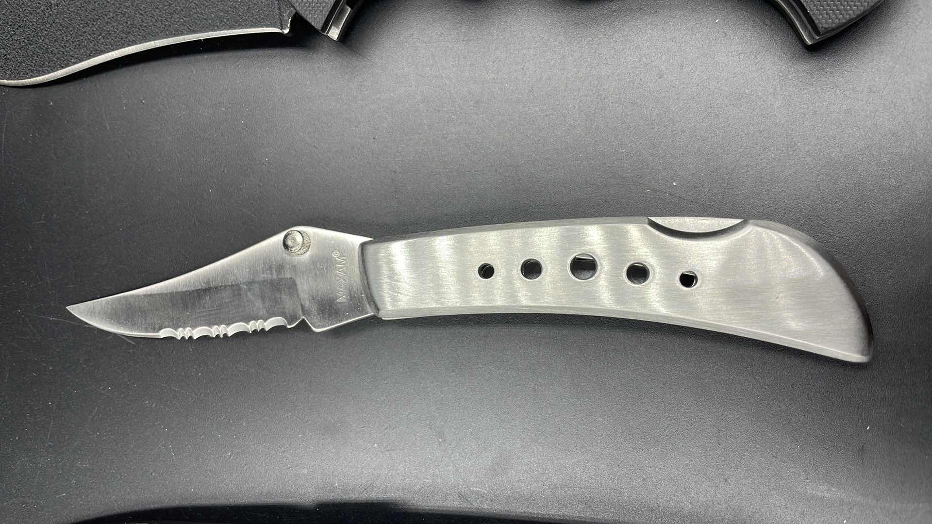 Photo 1 of 3 PC HUNTING KNIFE SET