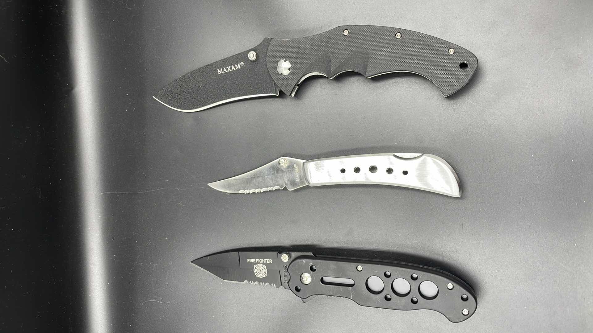 Photo 1 of 3 PC HUNTING KNIFE SET