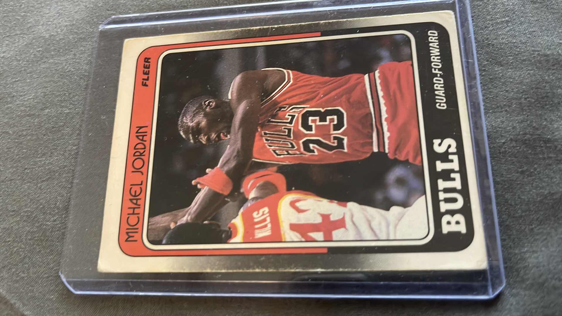 Photo 1 of 1988 MICHAEL JORDAN FLEER CARD 17