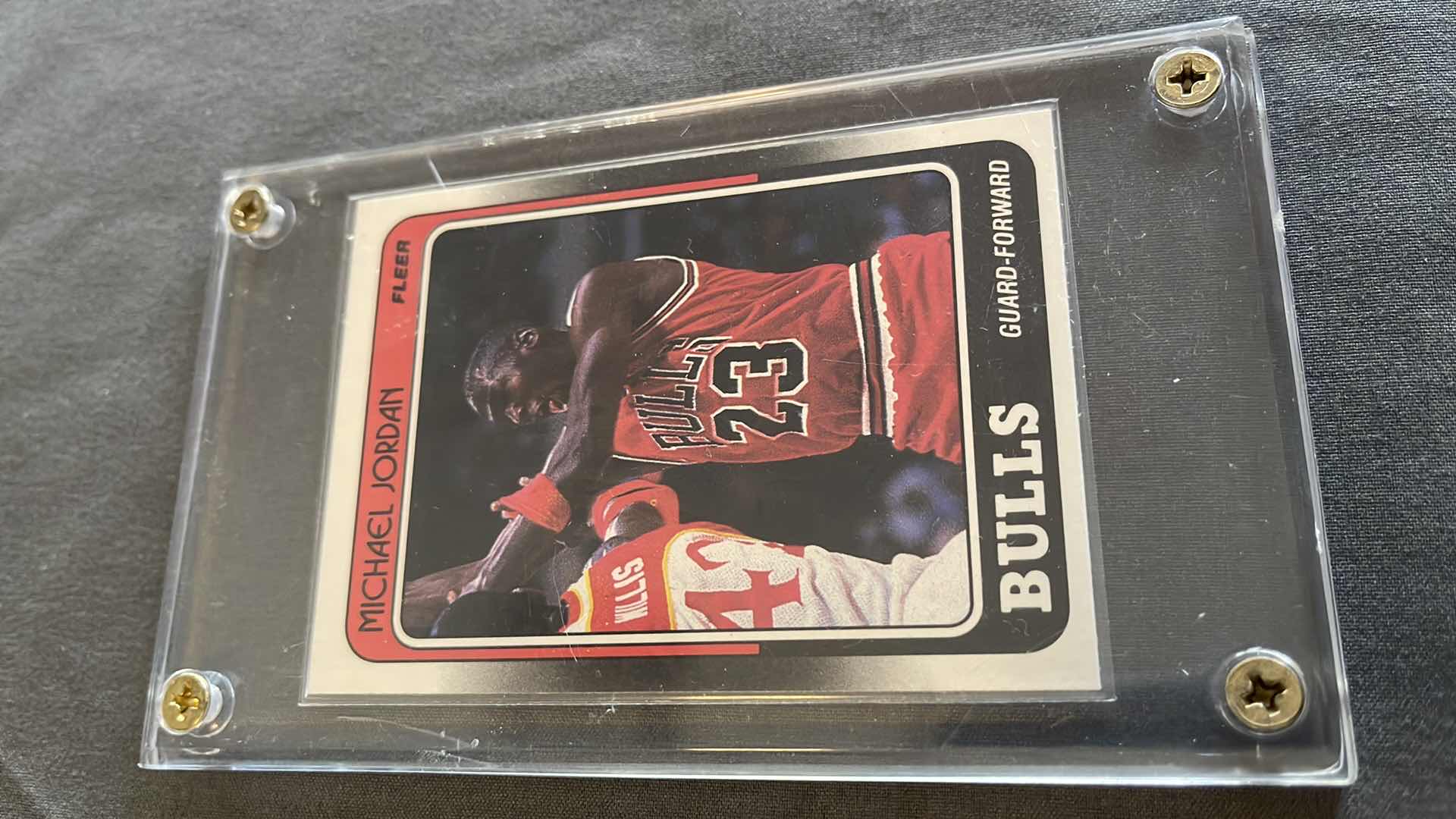 Photo 1 of 1988 MICHAEL JORDAN FLEER CARD 17 (GREAT CONDITION)
