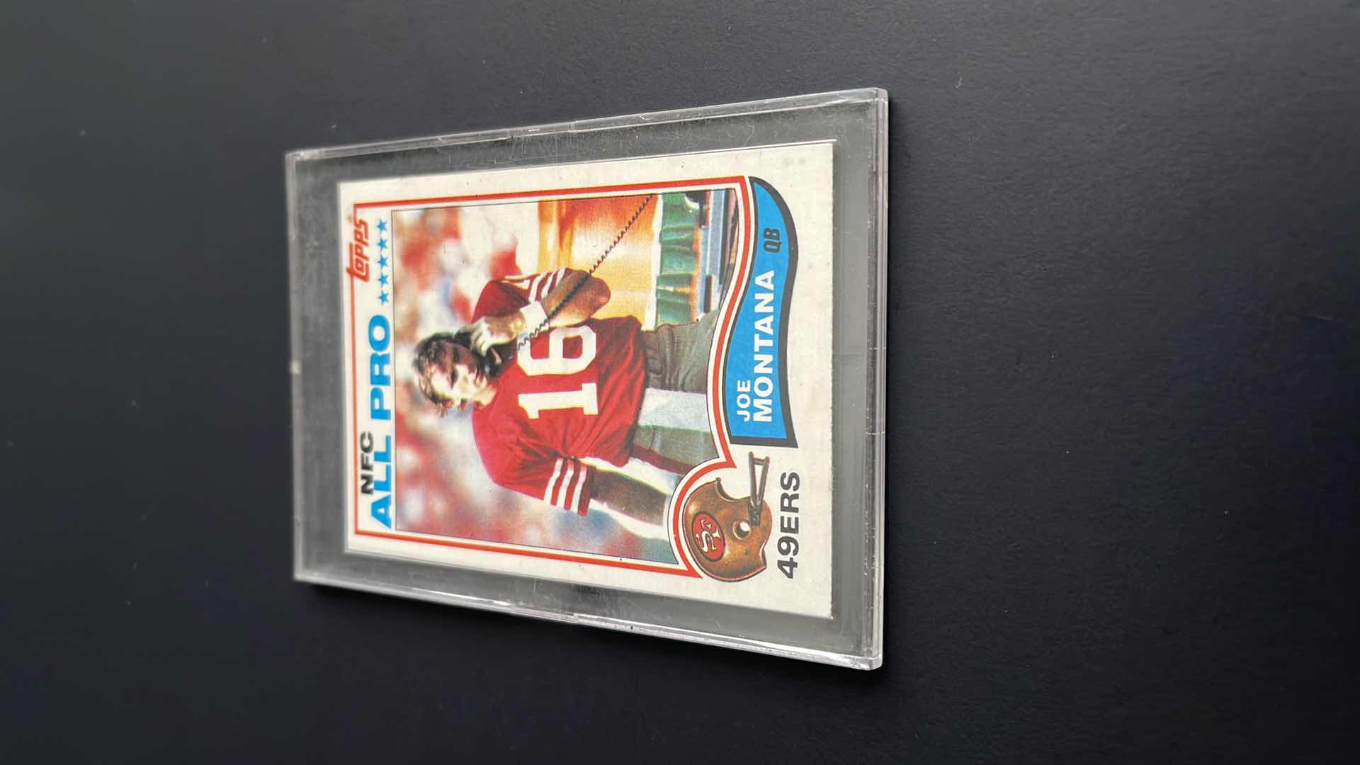 Photo 1 of 1982 JOE MONTANA TOPPS CARD 488