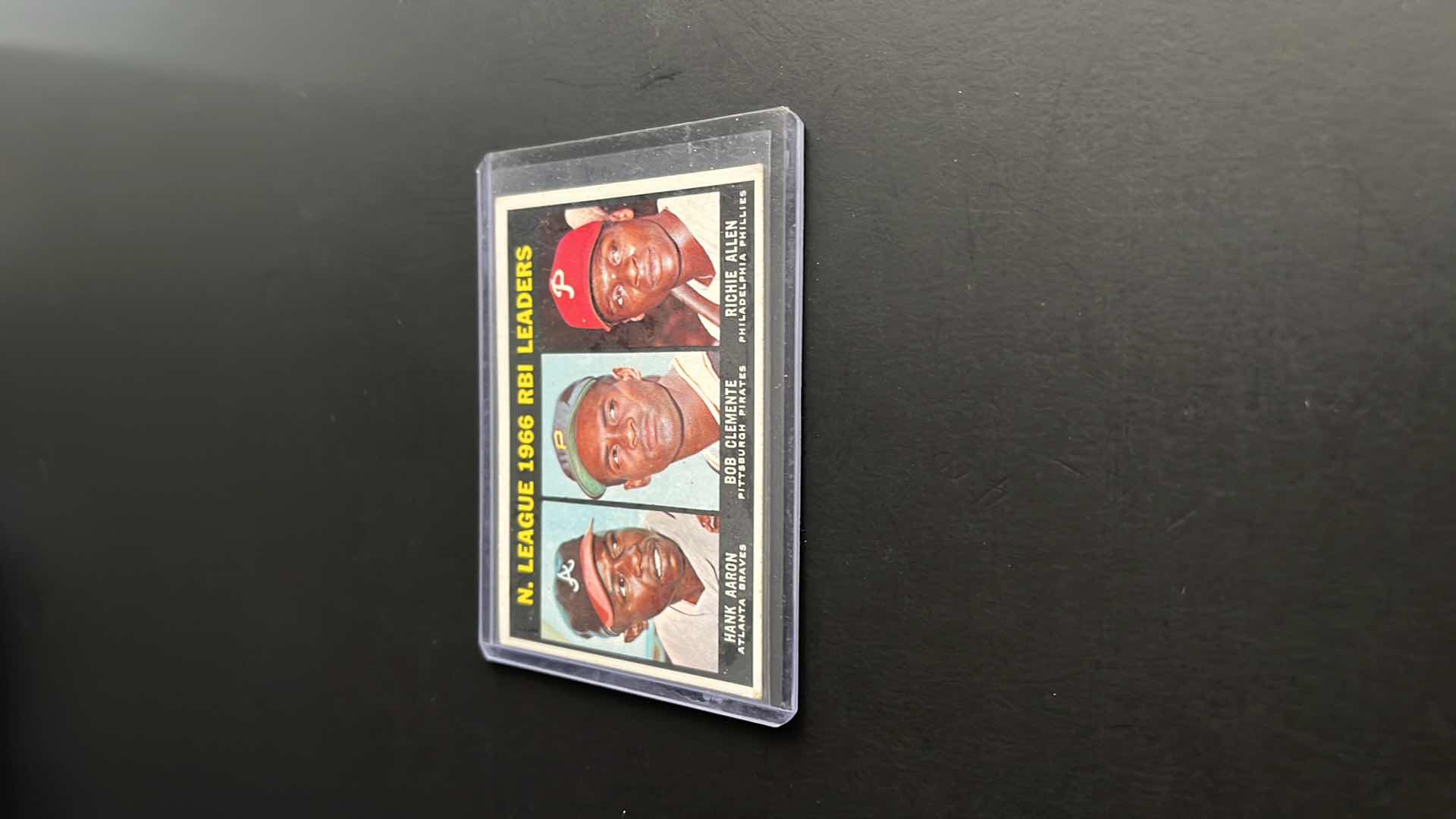 Photo 1 of 1967 HANK AARON TOPPS CARD 242