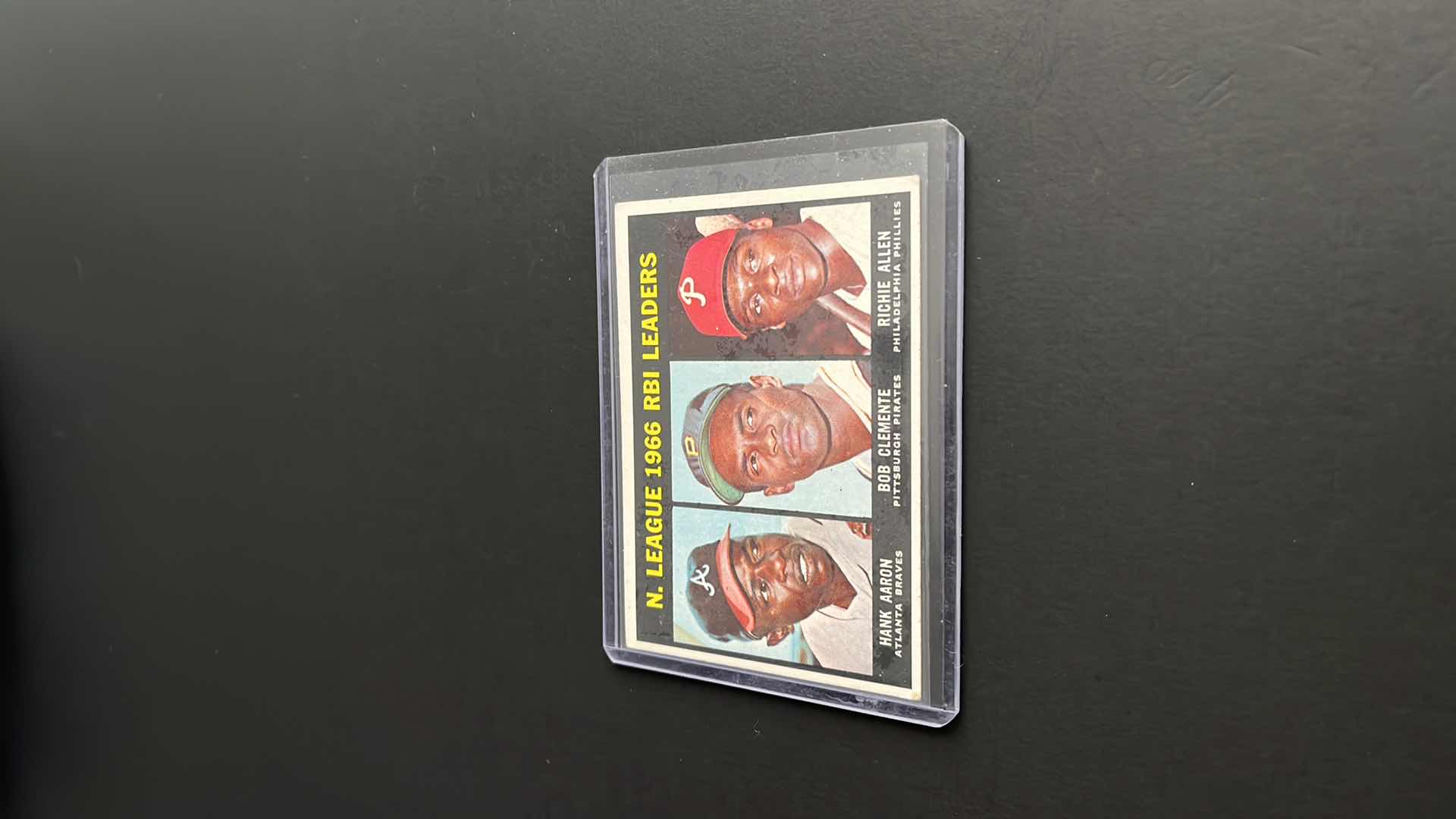 Photo 1 of 1967 HANK AARON TOPPS CARD 242