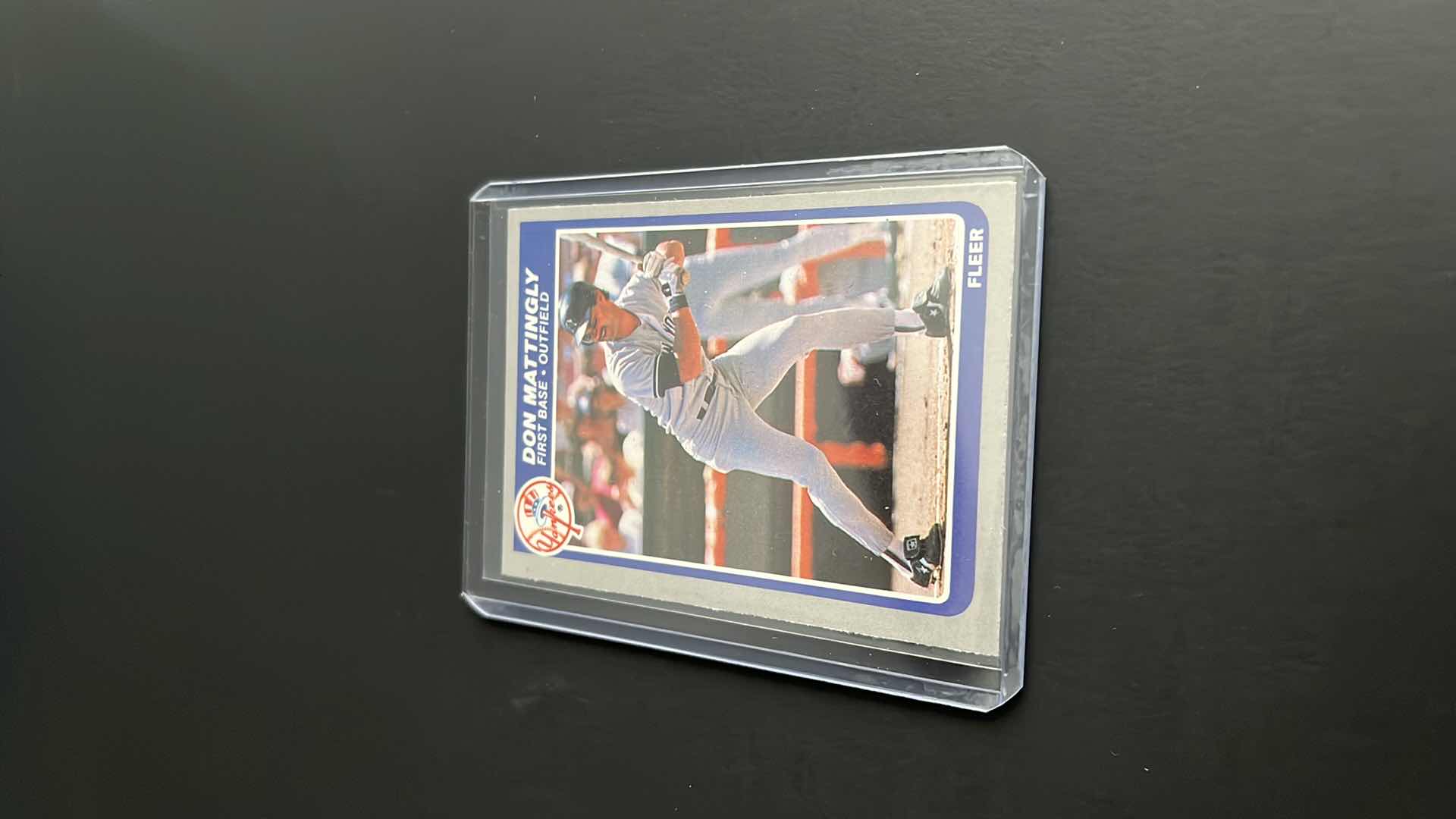 Photo 1 of 1985 DON MATTINGLY FLEER CARD 133