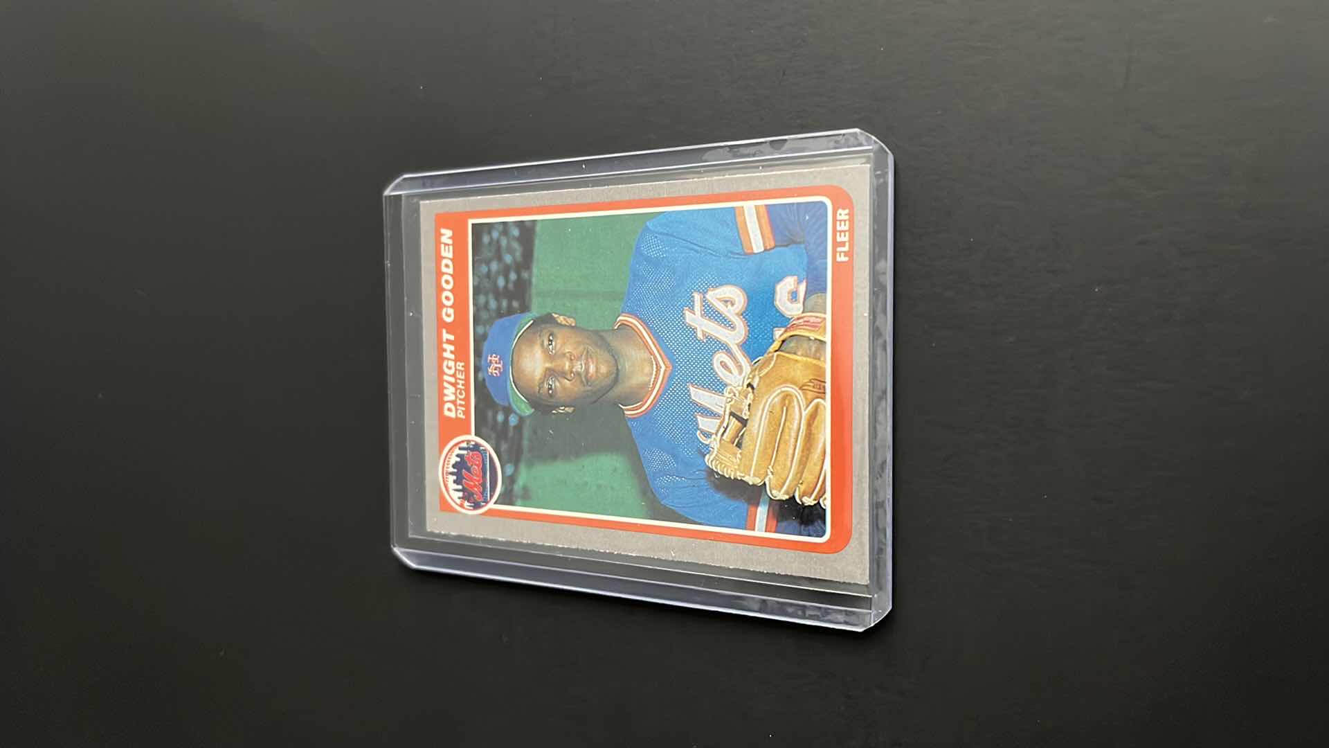 Photo 1 of 1985 DWIGHT GOODEN FLEER ROOKIE CARD 82