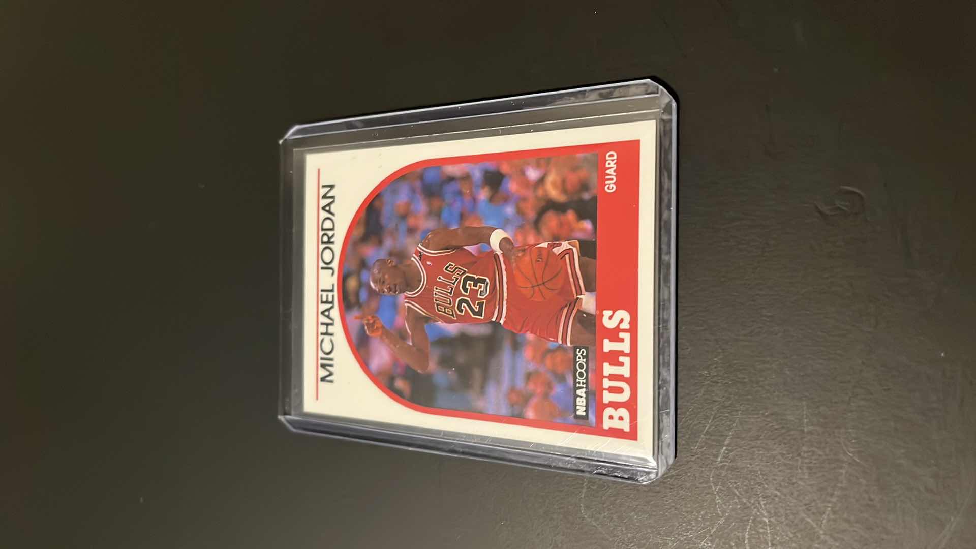 Photo 1 of 1989 MICHAEL JORDAN NBA HOOPS CARD 200