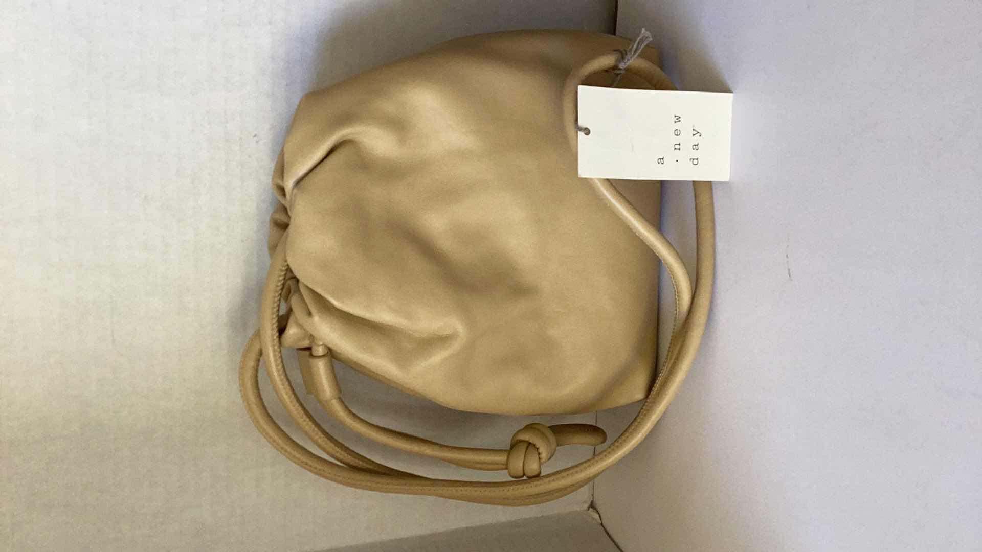 Photo 1 of 2 NEW WOMEN PURSES