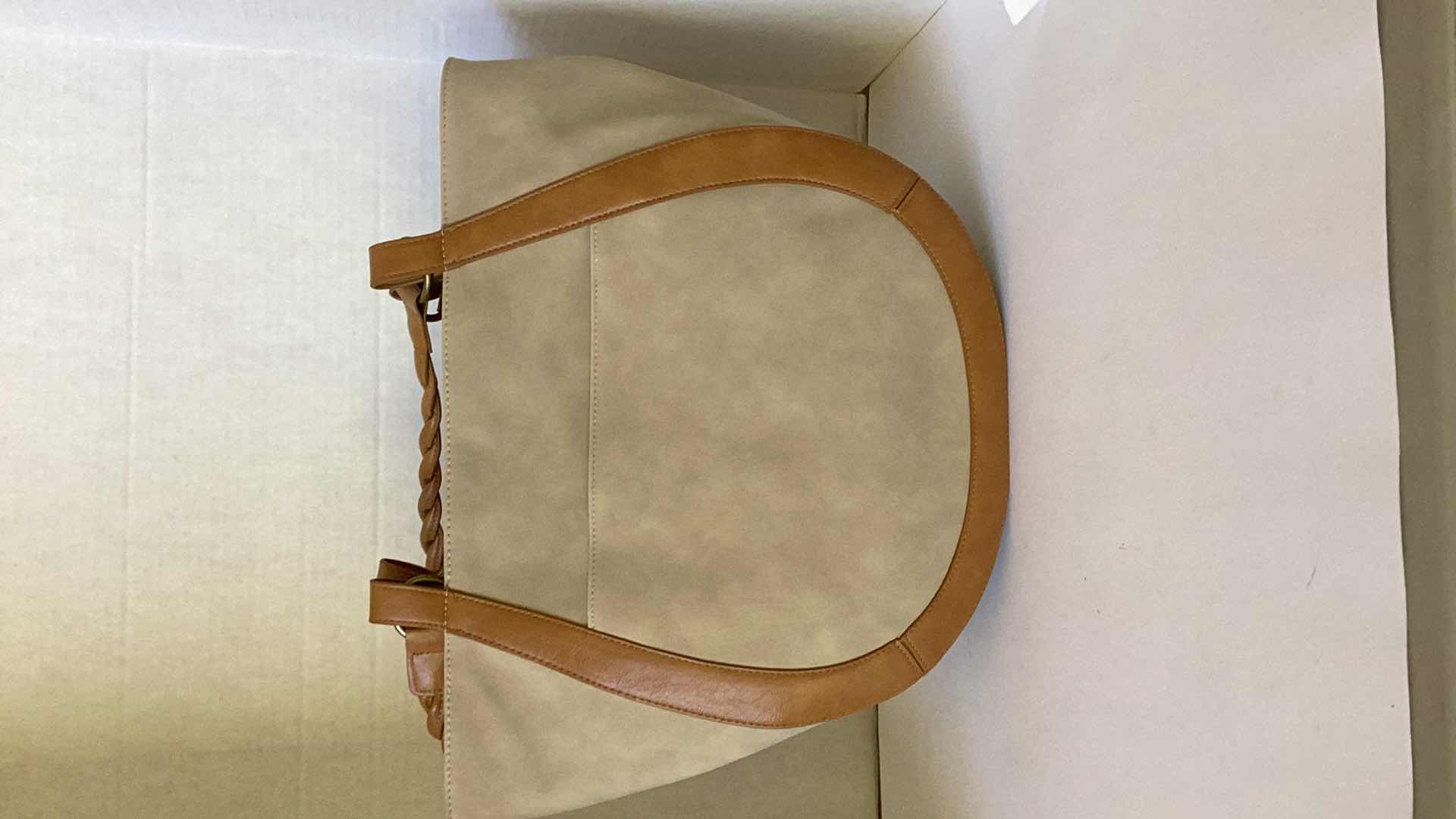 Photo 1 of NEW WOMEN PURSE