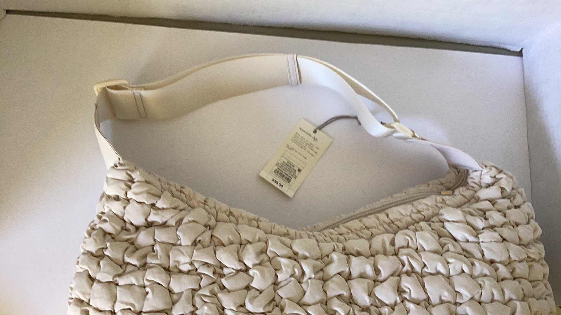 Photo 1 of NEW WOMEN PURSE