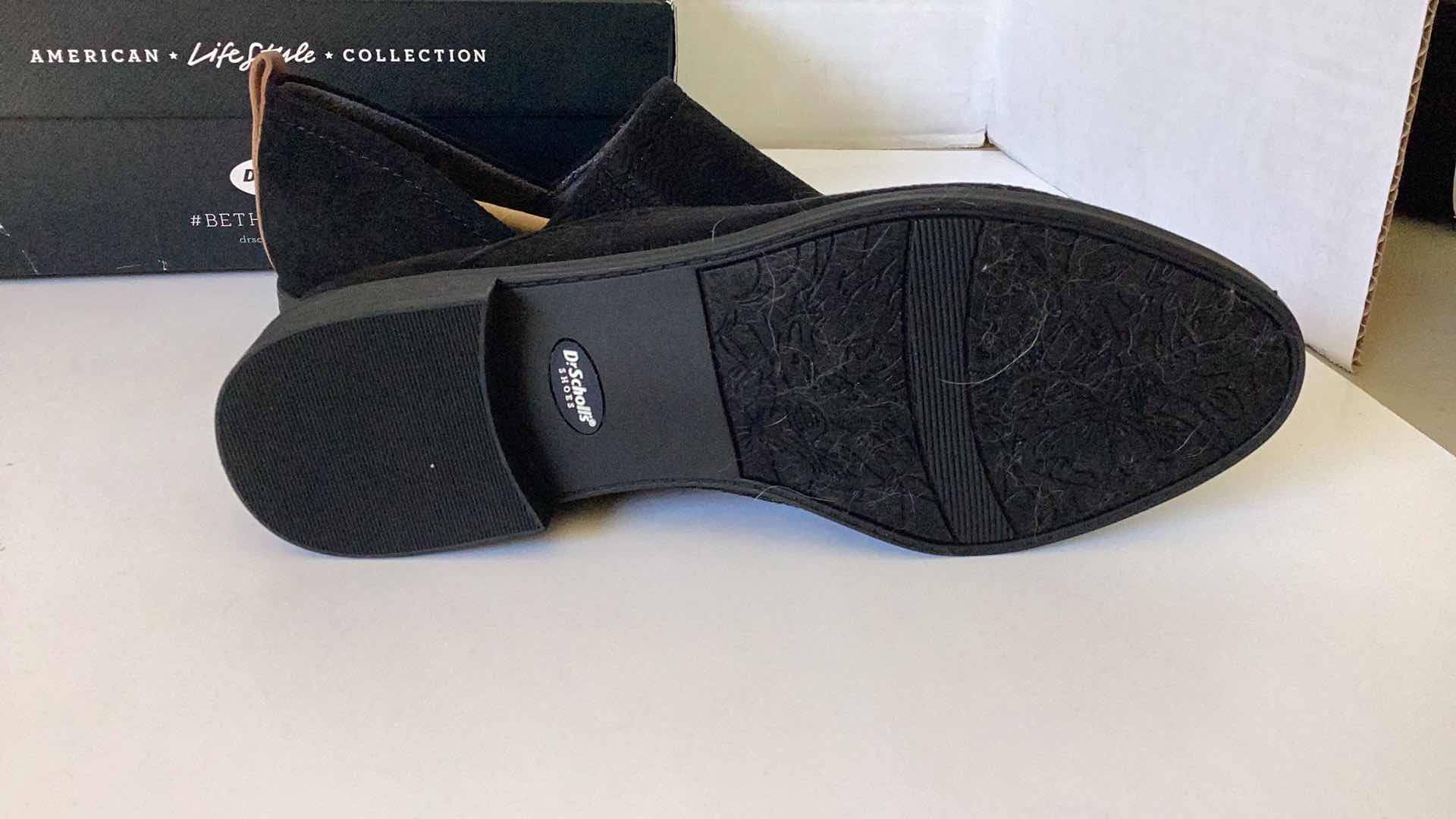 Photo 1 of DR SCHOLL'S LADIES SHOES SIZE 7