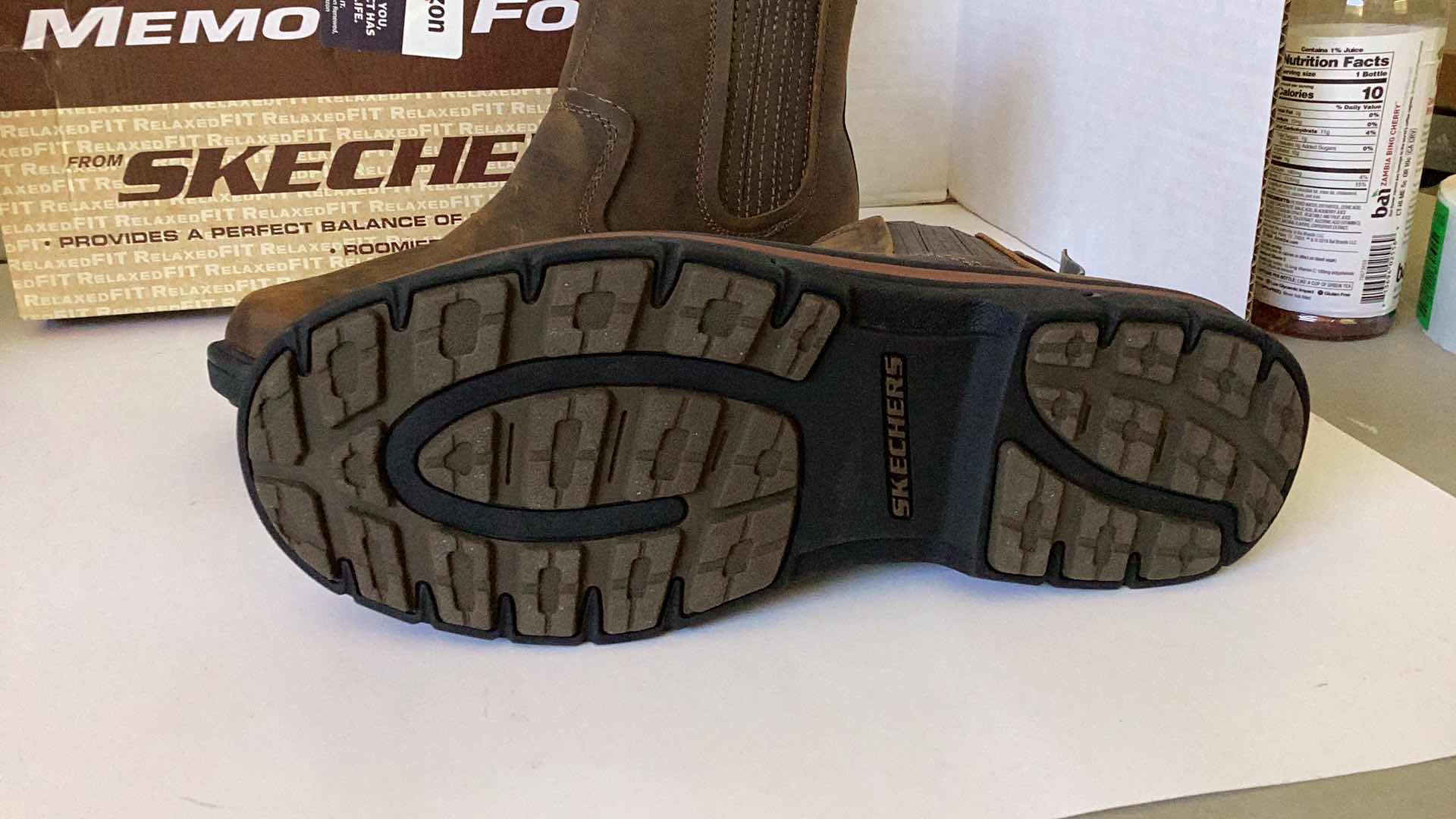 Photo 1 of SKETCHERS MEN SHOES SIZE 10