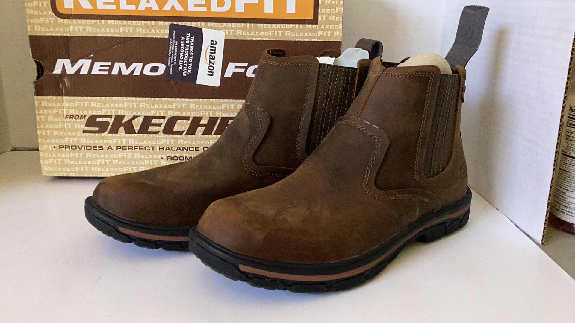 Photo 1 of SKETCHERS MEN SHOES SIZE 10