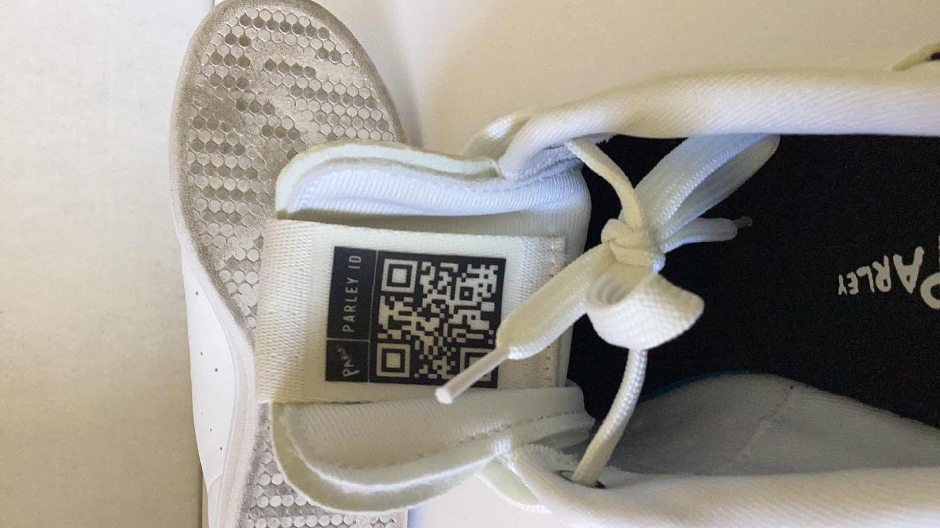 Photo 5 of ADIDAS WHITE MEN SHOES SIZE 10.5