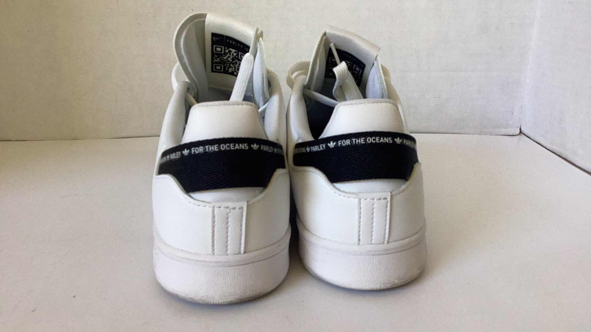 Photo 1 of ADIDAS WHITE MEN SHOES SIZE 10.5